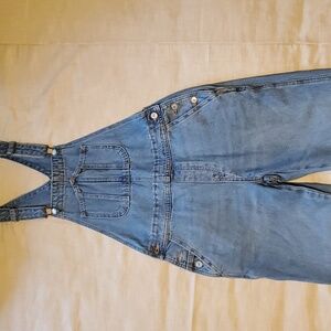 Old navy ladies size 4 overalls